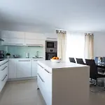 Teja *