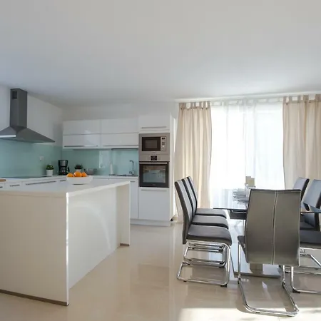 Teja クランスカゴーラ