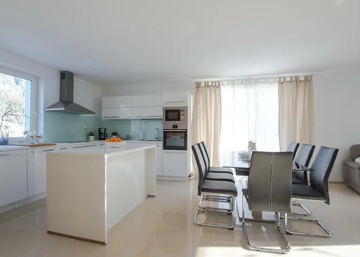 Teja 克拉尼斯卡戈拉